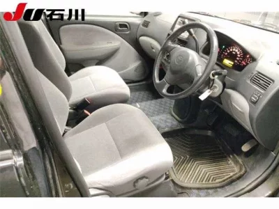 Toyota RAUM