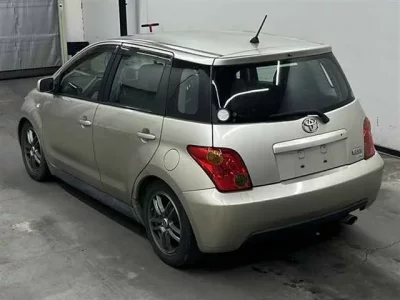 Toyota IST
