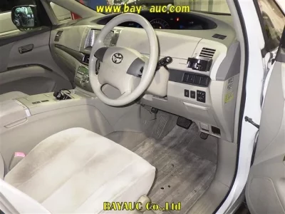 Toyota ESTIMA HYBRID