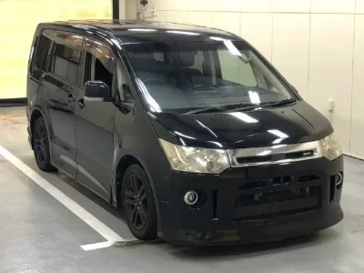 Mitsubishi DELICA D5