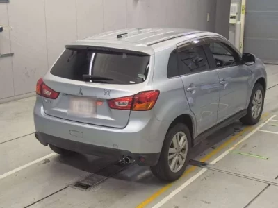 Mitsubishi RVR