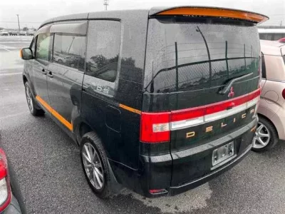 Mitsubishi DELICA D5