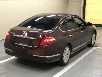 Nissan TEANA