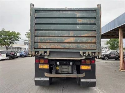 Isuzu TRUCK