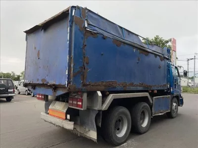 Isuzu TRUCK