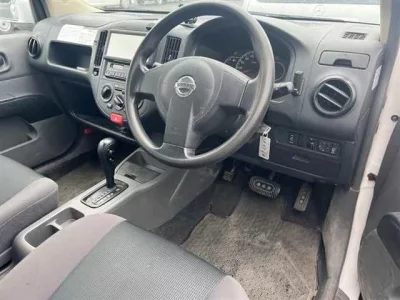 Nissan AD