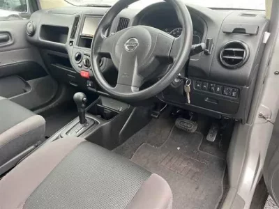 Nissan AD