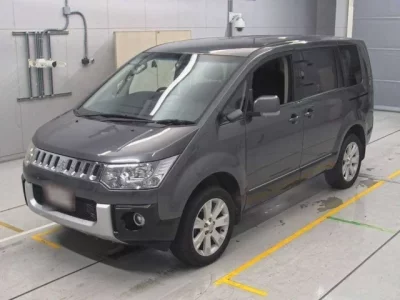 Mitsubishi DELICA D5