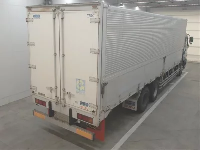 Isuzu TRUCK