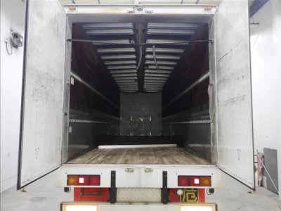 Isuzu TRUCK