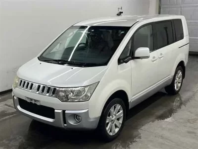 Mitsubishi DELICA D5