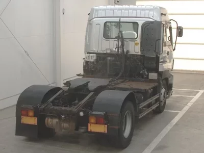 Isuzu TRUCK