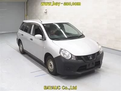 Mitsubishi LANCER VAN