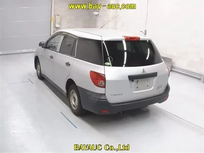 Mitsubishi LANCER VAN