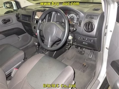 Mitsubishi LANCER VAN