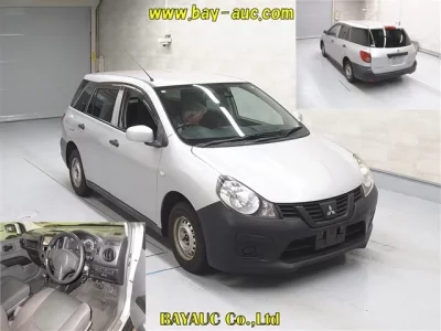 Mitsubishi LANCER VAN