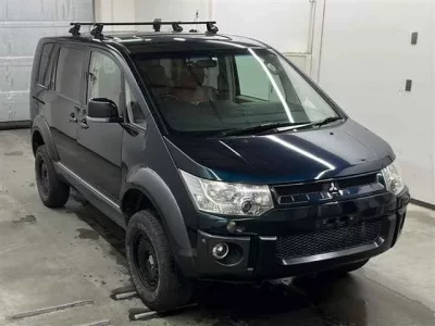Mitsubishi DELICA D5