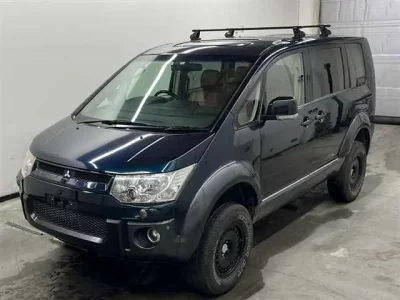 Mitsubishi DELICA D5