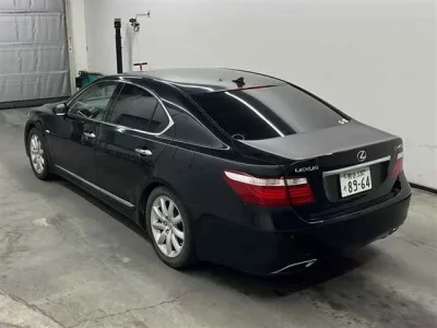 Lexus LS