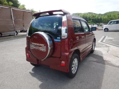 Daihatsu TERIOS KID