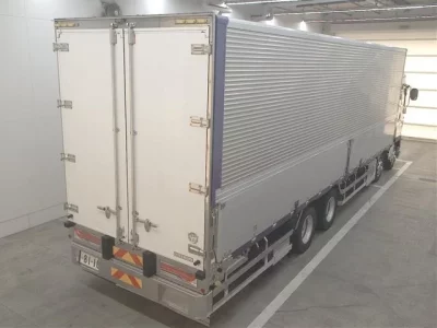 Isuzu TRUCK
