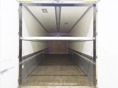 Isuzu TRUCK
