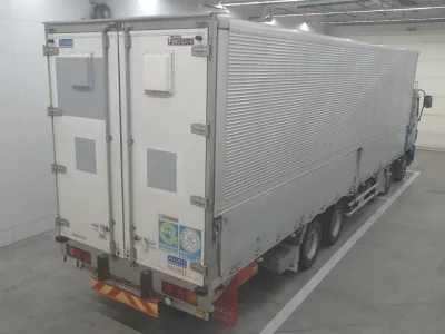 Isuzu TRUCK