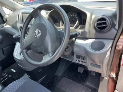 Nissan NV200