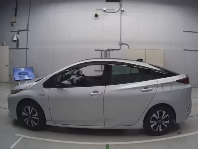 Toyota PRIUS PHV