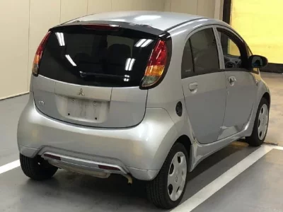 Mitsubishi I