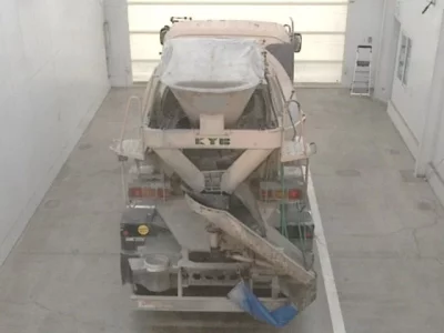 Isuzu TRUCK