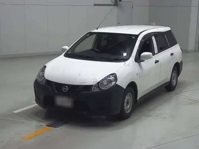 Nissan AD