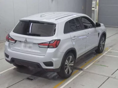 Mitsubishi RVR