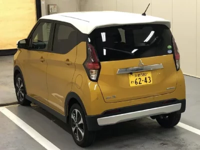 Mitsubishi EK X