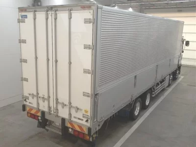 Isuzu TRUCK