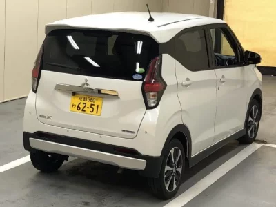 Mitsubishi EK X