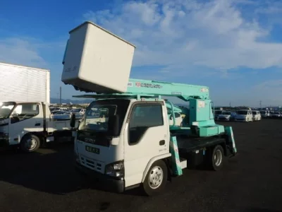 Isuzu ELF