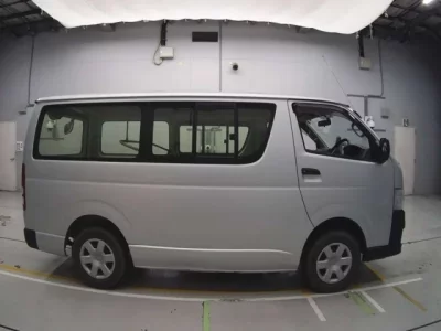 Toyota REGIUS ACE VAN
