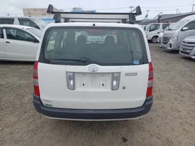 Toyota SUCCEED