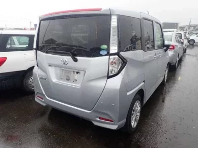 Toyota TANK
