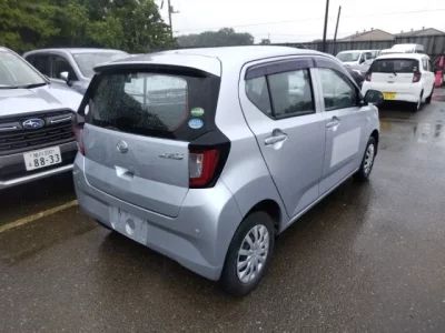 Daihatsu MIRA E S