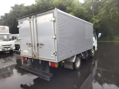 Isuzu ELF