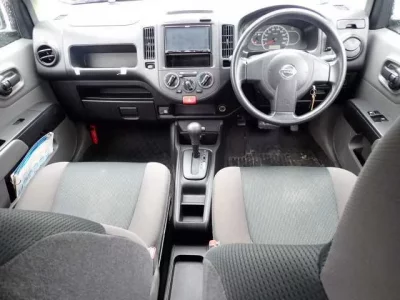 Nissan AD