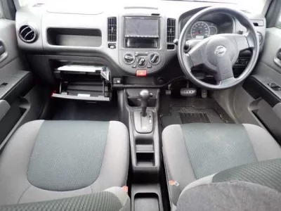 Nissan AD