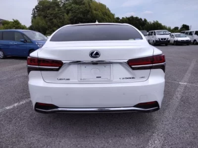 Lexus LS