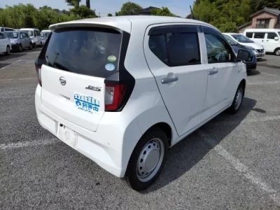 Daihatsu MIRA E S