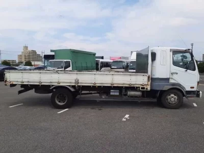 Mitsubishi FUSO FIGHTER