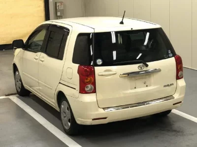 Toyota RAUM