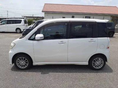 Daihatsu TANTO EXE