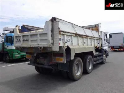 Isuzu GIGA